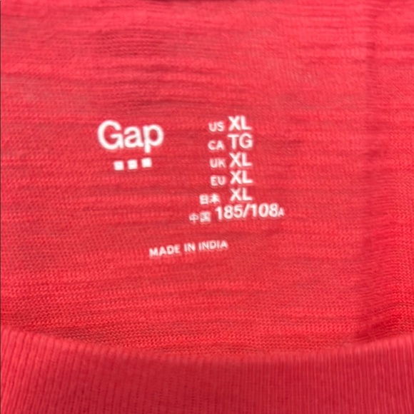 Gap Red Graphic Tee shirt Skull Design size XL crewneck short sleeve - Picture 2 of 5
